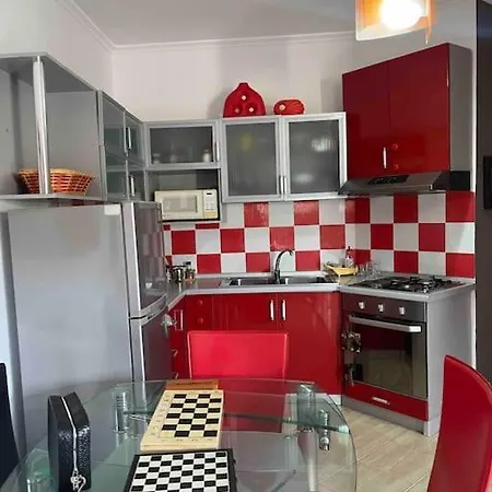 Fully Furnished Near The In Golem Golem (Tirana)